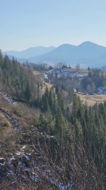 Karlı güzel dağ manzarası