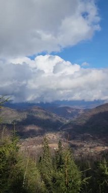 Güzel kış dağ manzarası