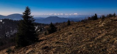 dağ silsilesi içinde Karpatlar.
