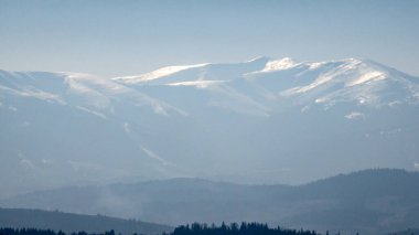 Dağların güzel manzarası