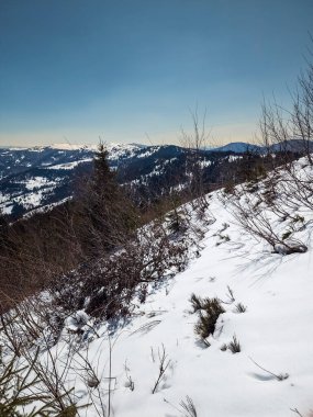 Dağ sırasının güzel manzarası