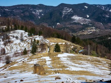 Karpat dağlarındaki dağ manzarası.