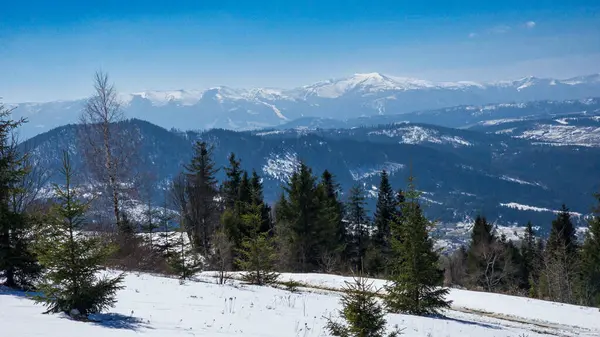 Dağların güzel manzarası