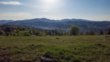 Karpatlar 'daki tepeden dağ manzarası