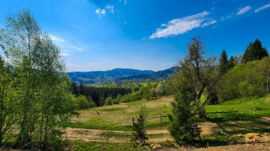 Dağların güzel manzarası