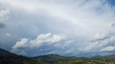 Dağların güzel manzarası