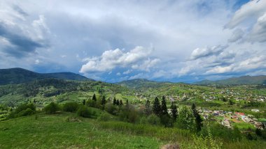 Dağların güzel manzarası