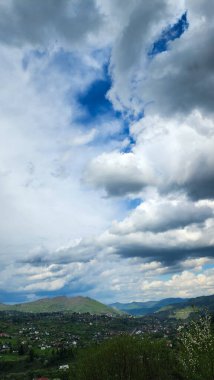 Dağların güzel manzarası