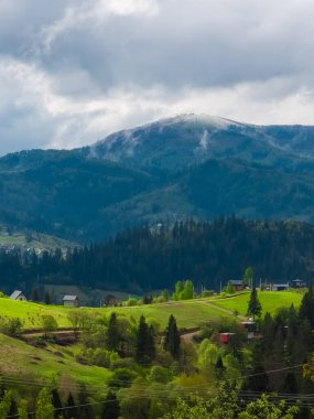 Dağların güzel manzarası