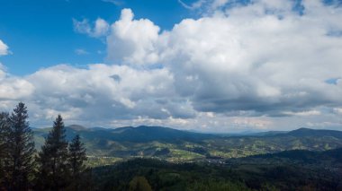 Dağların güzel manzarası