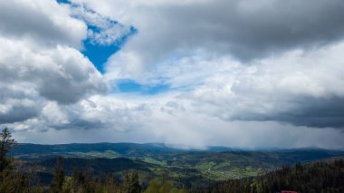 Karpat Dağlarının güzel manzarası