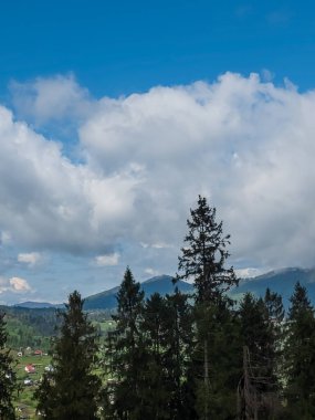 Dağların güzel manzarası