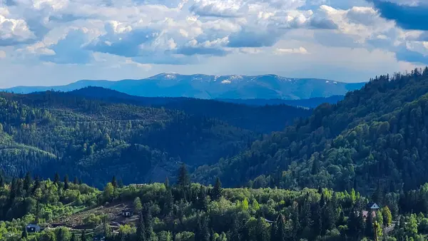 Dağların güzel manzarası