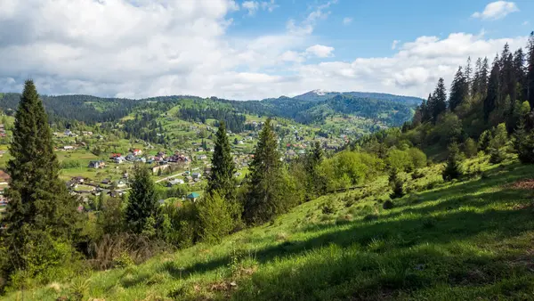 Dağların güzel manzarası