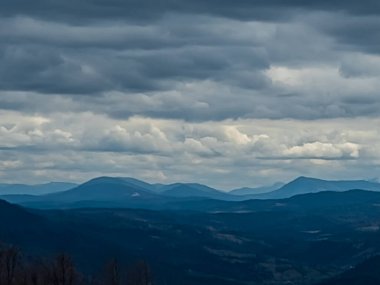 Dağların güzel manzarası