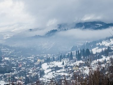 Karpat dağlarının kış manzarası