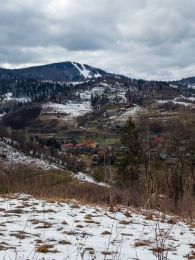 Güzel dağ manzarası. kış dağı.