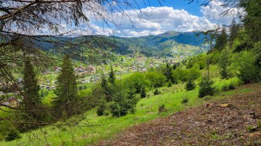 Dağ köyünün manzarası.