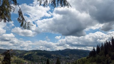 dağlarda güzel manzara