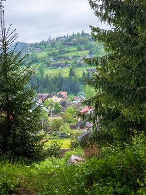 Dağlardaki güzel dağ manzarası