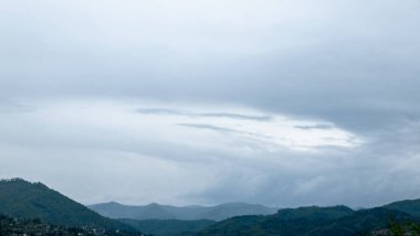 Dağların güzel manzarası