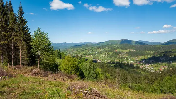 Yukarıdan dağ manzarası