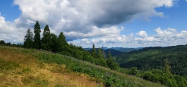 Dağların güzel manzarası