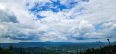 Karpat dağlarındaki dağ manzarası