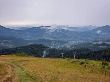 Karpat Dağları üstten görüntülemek