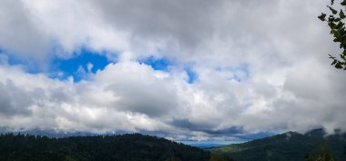 Dağların güzel manzarası