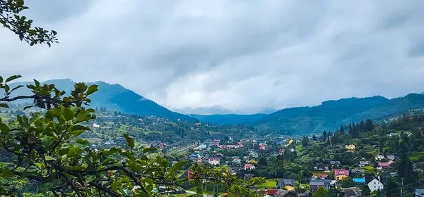 Kafkaslar, Kafkaslar ve Kafkaslar 'ın dağ manzarası.