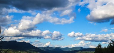 Dağların güzel manzarası