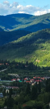 Dağlı güzel bir manzara.