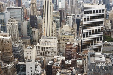 Top of the Rock 'tan Manhattan' ın silüeti. New York, ABD