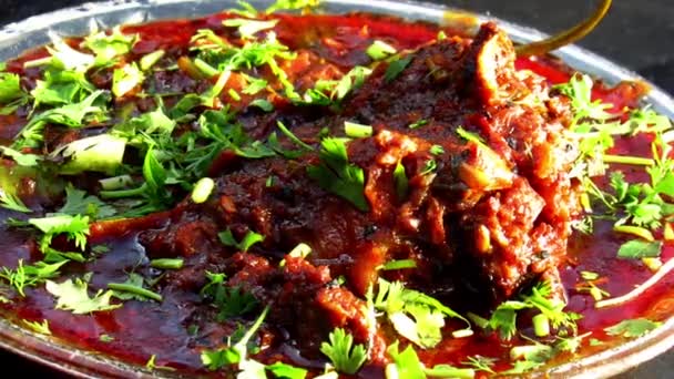 Shot Achari Ghost Tandoori Roti Serving Plate Some Chilies Onions — Vídeos de Stock