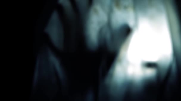 Billede Mand Med Spøgelseskostume Mystisk Mand Spøgelseskostume Kreative Mørke Lys – Stock-video
