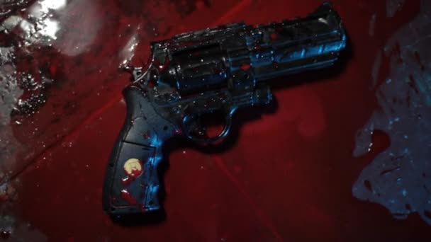 Пістолет Кров Чорному Тлі — стокове відео