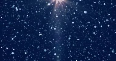 4K Altın Tanecikli Noel Arkaplanı, Düşen Beyaz Bokeh ve Parıldayan Işıklar