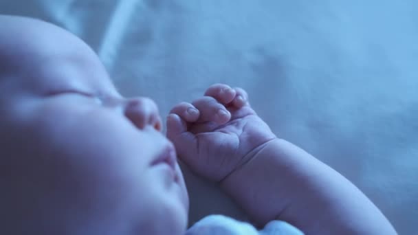 Capture Beleza Inocência Recém Nascido Com Esta Filmagem Bebê Adormecido — Vídeo de Stock