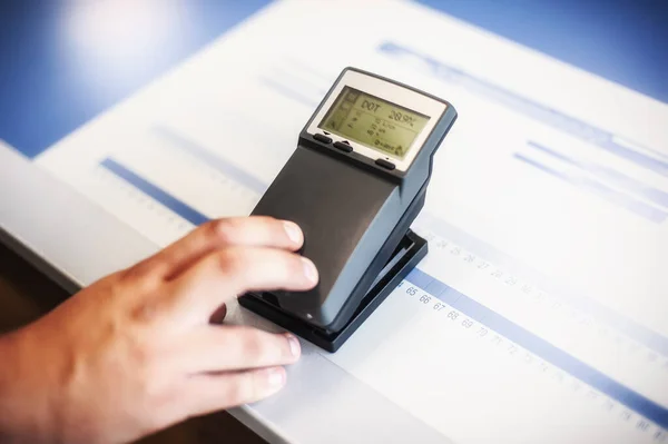 Rite Handheld Spectrophotometer Denified Color Patches Modern Press Shop Prepress — 스톡 사진