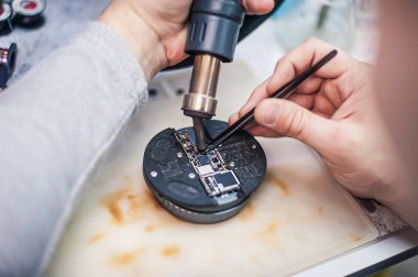 Bilgisayar paneli ana kart mikro elektronik sunucu CPU yarı iletken devre çekirdek teknolojisi arkaplanı veya işlemci konsepti elektronik cihaz dokusu