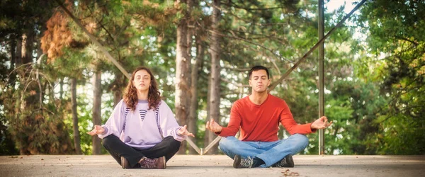 Young Couple Everyday Casual Clothing Doing Yoga Relax Exercise Nature — Stock Photo, Image