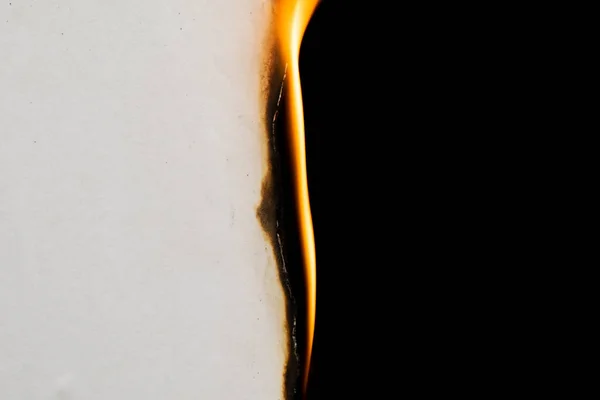 Горящая Бумага Светящийся Край Бумаги Черном Фоне — стоковое фото