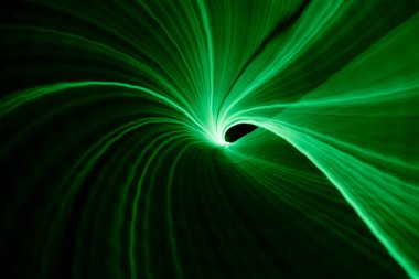 Sallanan ve kıvrılan ışık çizgileri