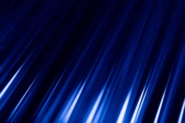 Karanlıkta parlayan optik fiber