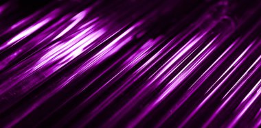 Karanlıkta parlayan optik fiber