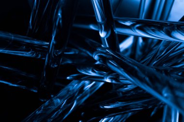 Karanlıkta parlayan optik fiber