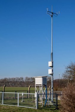 Hava istasyonu açık bir günde