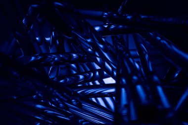 Karanlıkta parlayan optik fiber