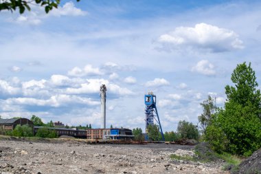 Piekary Silesia 'daki sert bir kömür madeninin şaft kulesi